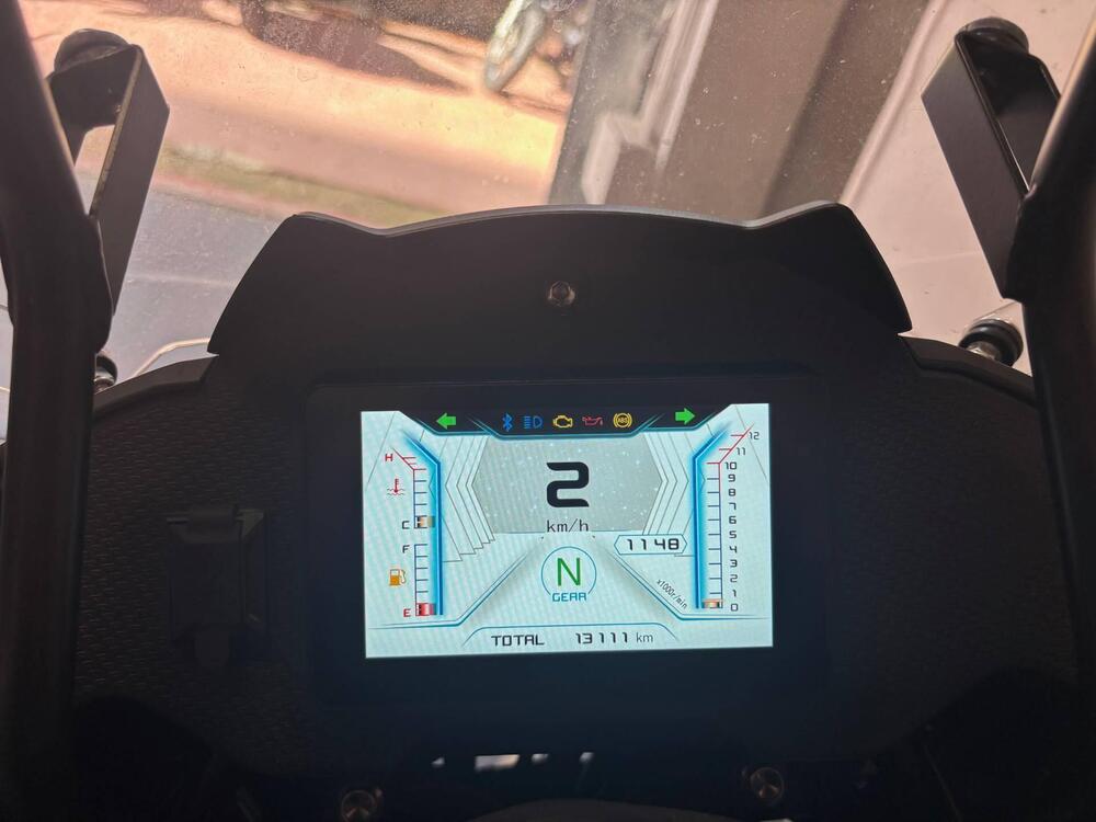 QJ Motor SRT 700 X (2024 - 25) (3)