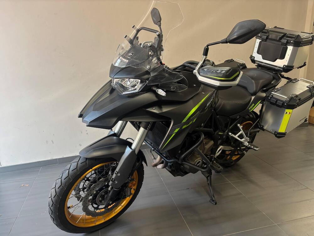 QJ Motor SRT 700 X (2024 - 25) (4)