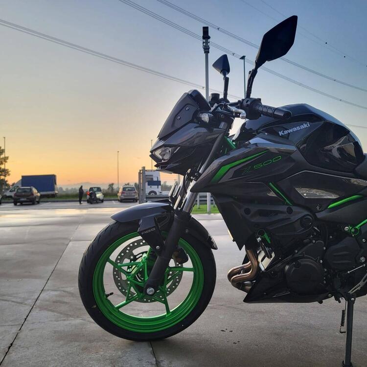 Kawasaki Z 500 SE (2024 - 26) (3)
