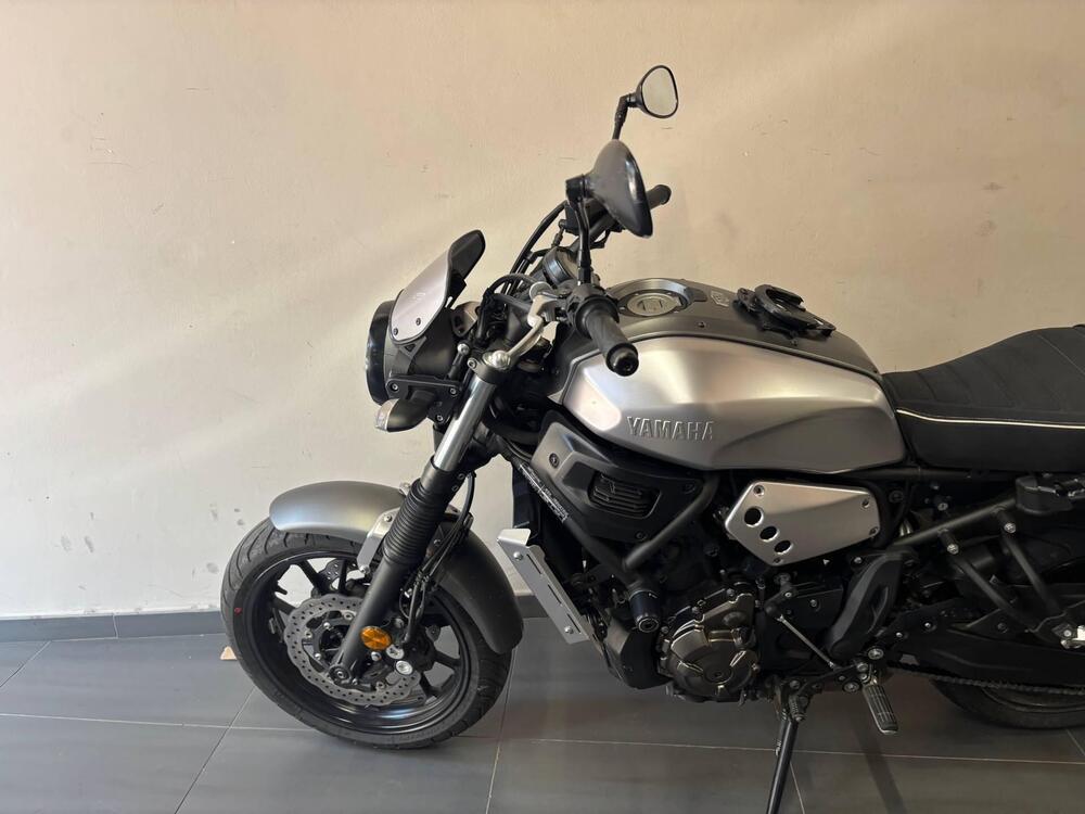 Yamaha XSR 700 ABS (2016 - 20) (2)
