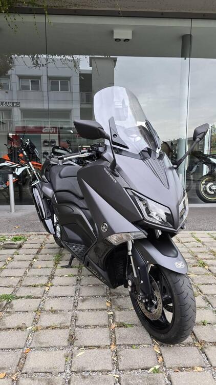 Yamaha T-Max 530 (2015 - 16) (4)