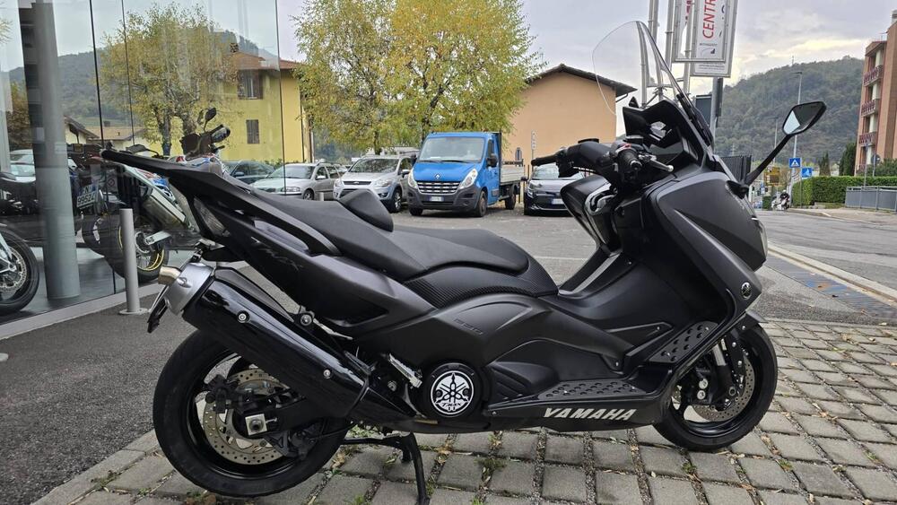 Yamaha T-Max 530 (2015 - 16) (3)