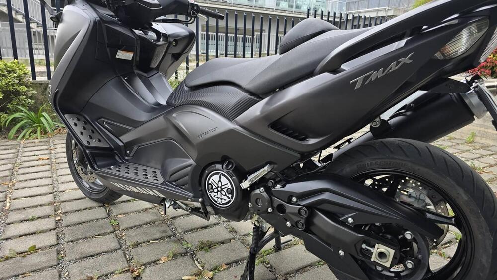 Yamaha T-Max 530 (2015 - 16) (5)