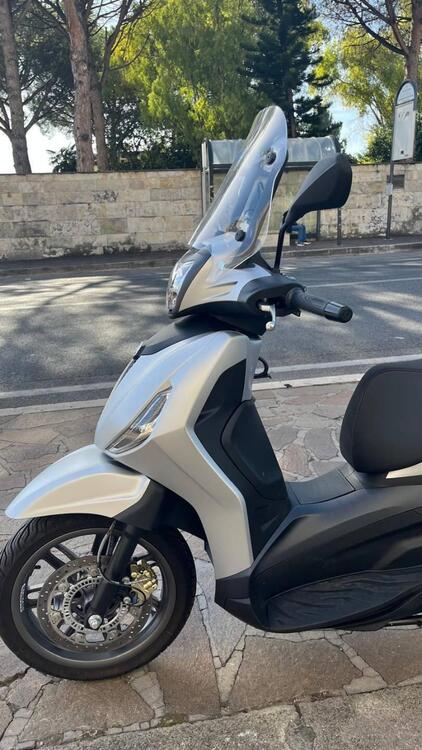 Piaggio Beverly 300 S ABS-ASR (2021 - 25) (2)