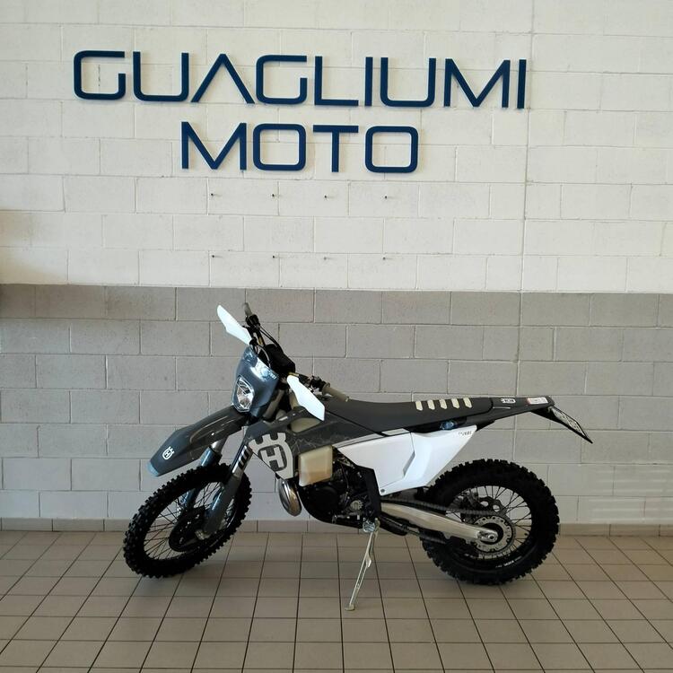 Husqvarna TE 300 Pro (2024) (5)