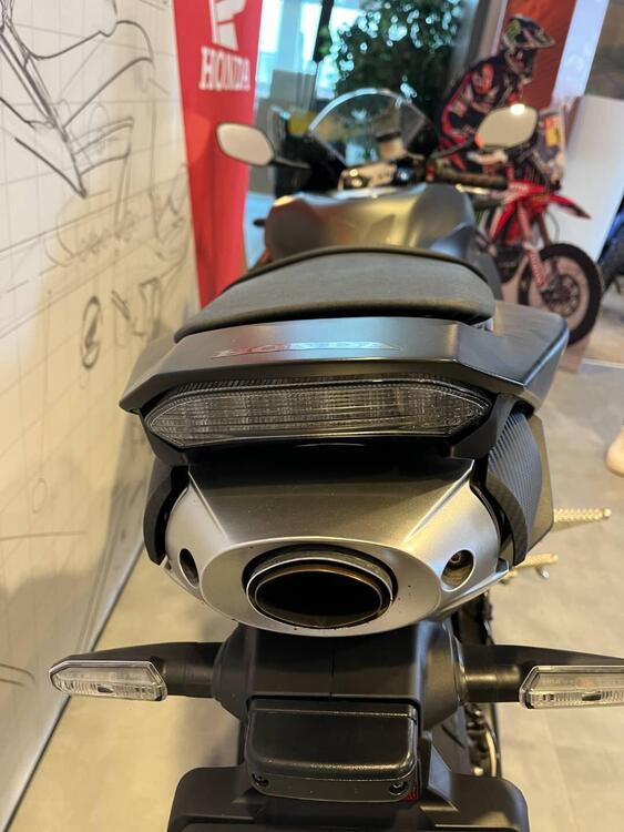 Honda CBR 600 RR (2024 - 25) (5)