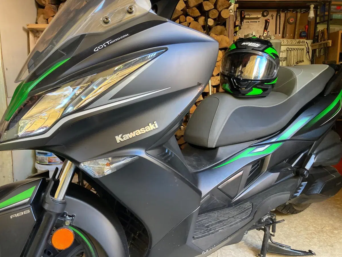 Kawasaki J 300 (2017 - 21) (11)