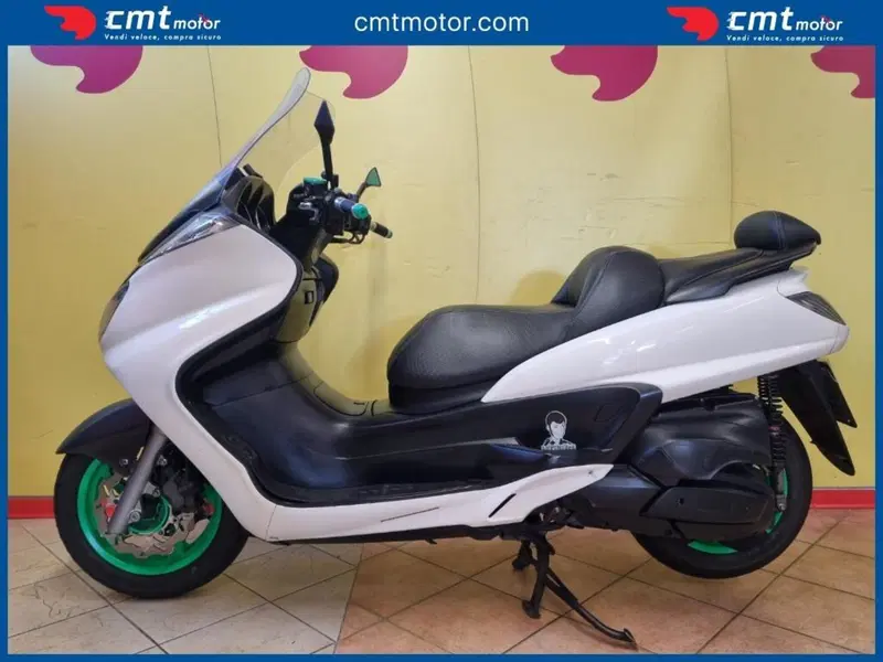 Yamaha Majesty 400 (2004 - 08) (2)