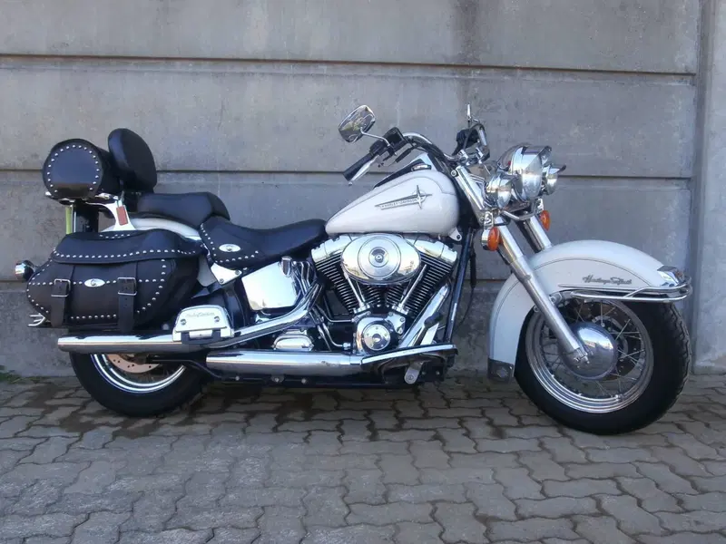 Harley-Davidson 1450 Heritage Classic (1999 - 02) - FLSTC (5)