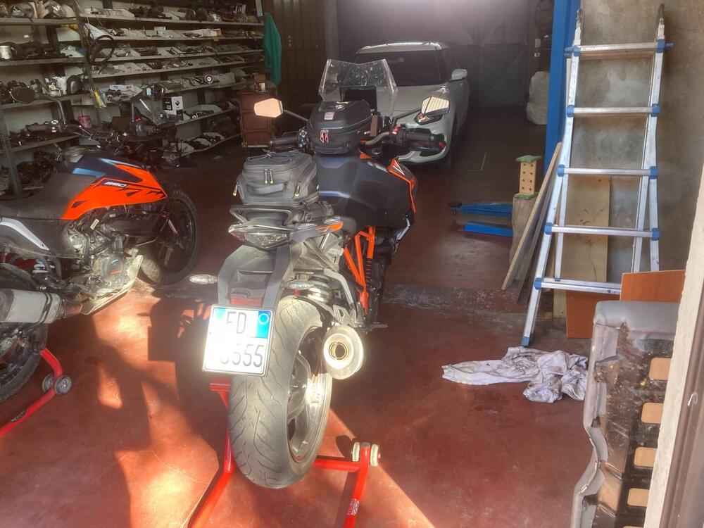KTM 1290 Super Duke GT (2022 - 25) (4)