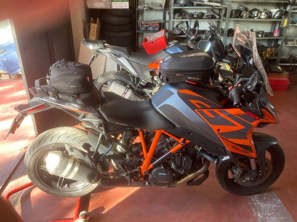 KTM 1290 Super Duke GT (2022 - 25) (5)