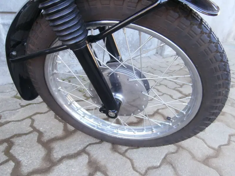 Gilera 124 SEI GIORNI (16)