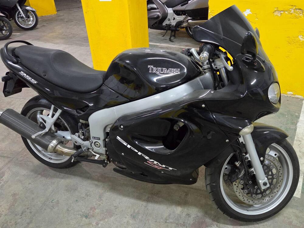 Triumph Sprint ST 955i (4)