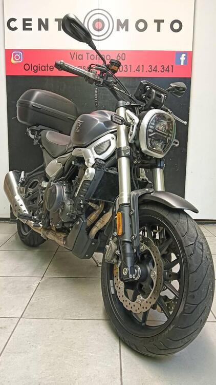 Voge Trofeo 500AC (2022 - 25) (3)