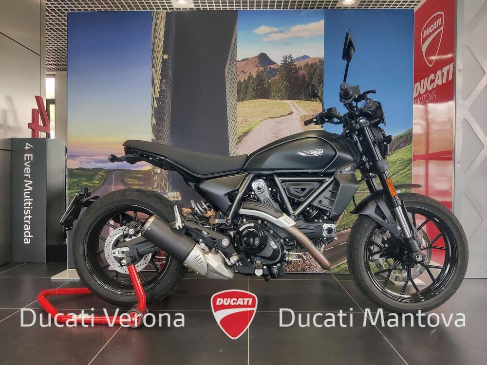 Ducati Scrambler 800 Icon Dark (2025)