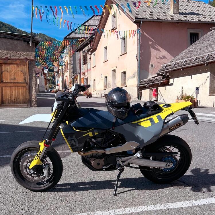 Husqvarna 701 Supermoto (2023 - 25) (3)