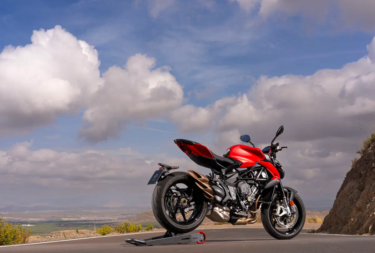 MV Agusta Brutale 800: l'icona nuda si rinnova per il 2026. Caratteristiche, dati tecnici e prezzo [GALLERY]
