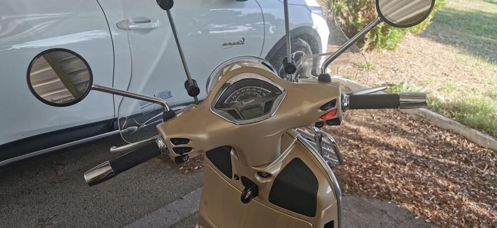 Vespa GTS 300 (2017 - 18) (4)