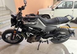 Husqvarna Svartpilen 401 (2021 - 23) usata