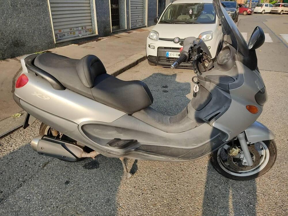 Piaggio X9 200 Evolution (4)