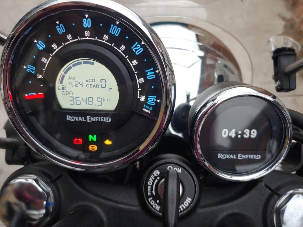 Royal Enfield Meteor 350 Aurora (2024 - 25) (3)