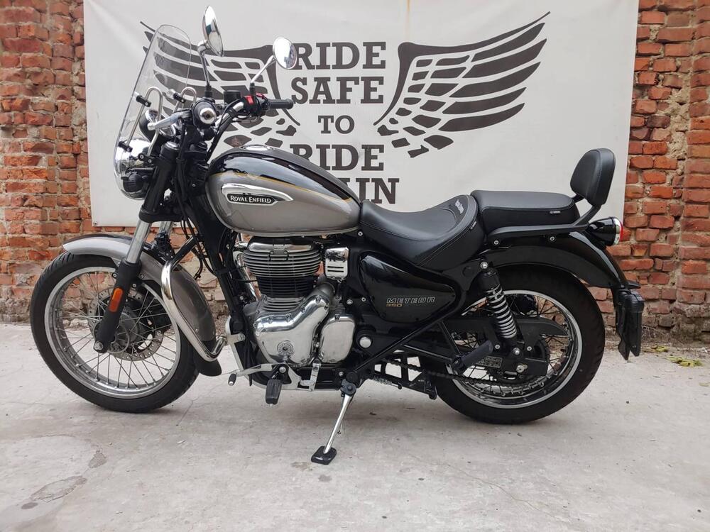 Royal Enfield Meteor 350 Aurora (2024 - 25) (4)