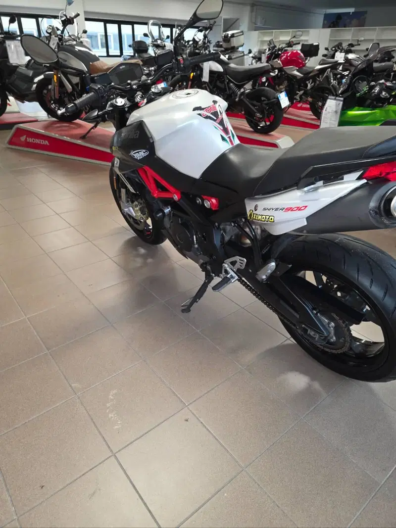 Aprilia Shiver 900 ABS (2017 - 18) (3)
