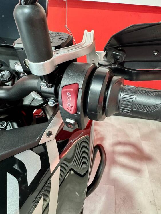 QJ Motor SRT 600 SX (2024 - 25) (4)