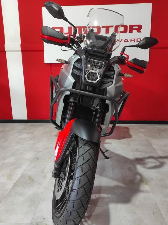 QJ Motor SVT 650 X (2025) (2)