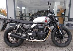 Triumph Speed Twin 900 (2025) usata
