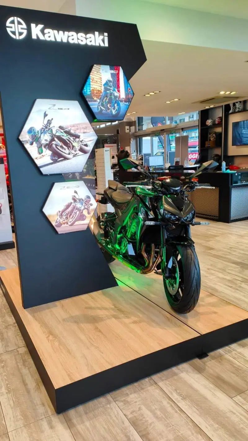 Kawasaki Z 1100 (2026) (4)