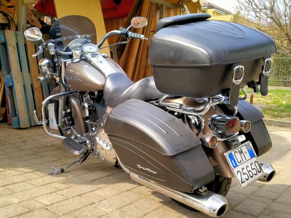 Harley-Davidson 1450 Road King (2005 - 06) - FLHRI (2)