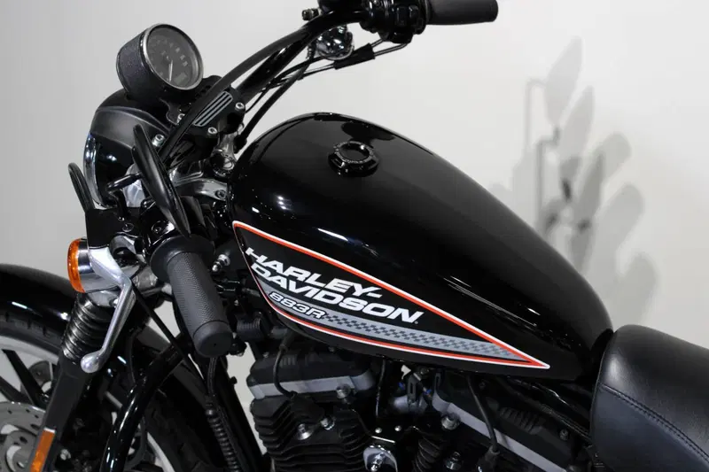 Harley-Davidson 883 R (2006 - 07) - XL 883R (5)