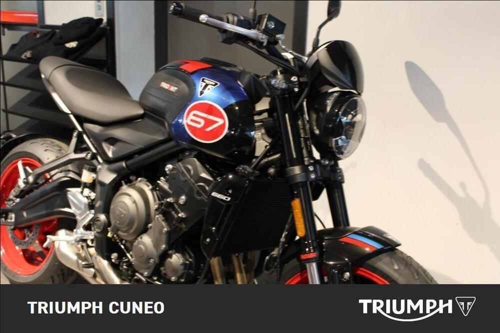 Triumph Trident 660 Triple Tribute Edition (2024) (3)