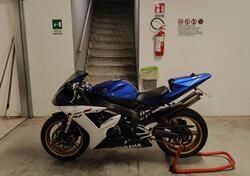 Yamaha YZF R1 (2002 - 03) usata
