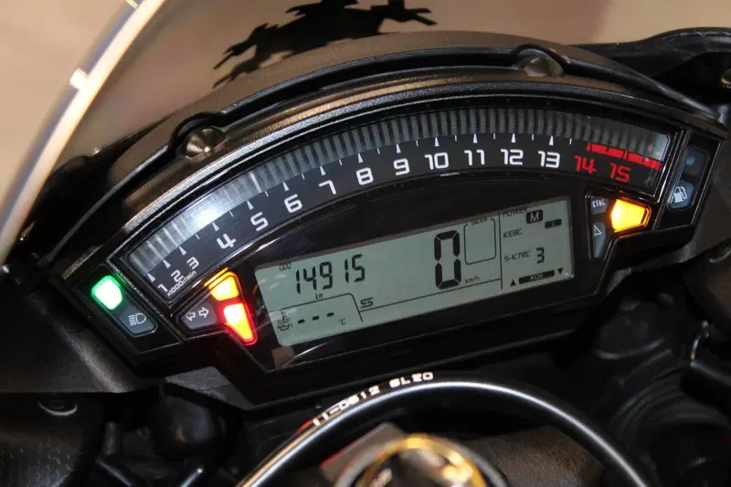 Kawasaki Ninja 1000 ZX-10RR (2017 - 18) (6)