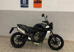 Husqvarna Svartpilen 801 (2024 - 25) usata