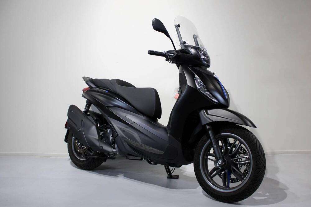 Piaggio Beverly 400 S (2025) (2)