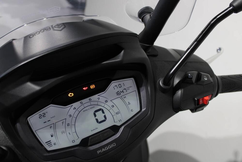 Piaggio Beverly 400 S (2025) (5)