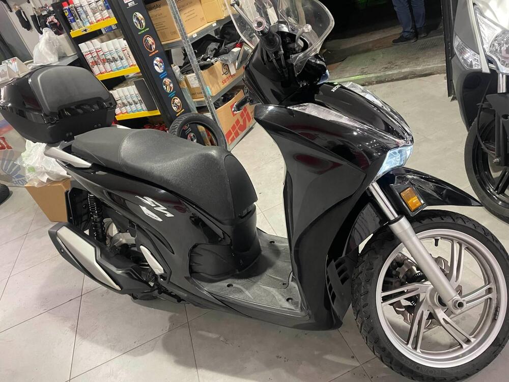 Honda SH 350 (2021 - 24) (4)