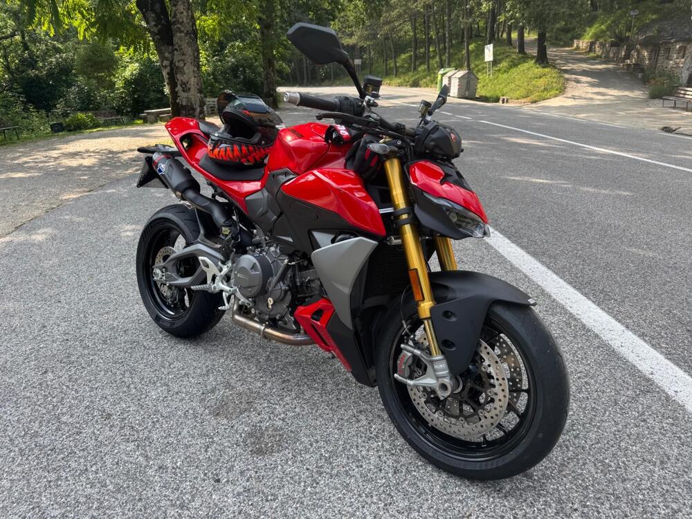 Ducati Streetfighter V2 S (2025)
