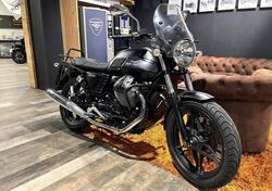 Moto Guzzi V7 II Stone (2015 - 17) usata