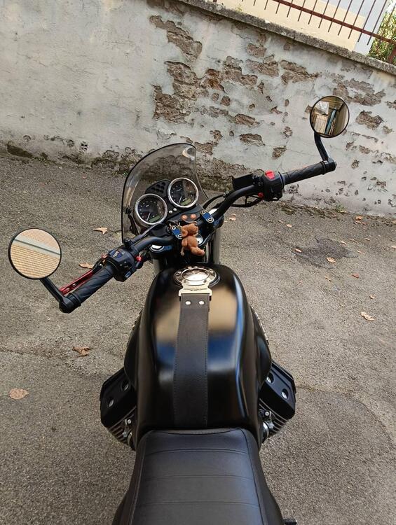 Moto Guzzi V7 II Stone (2015 - 17) (5)