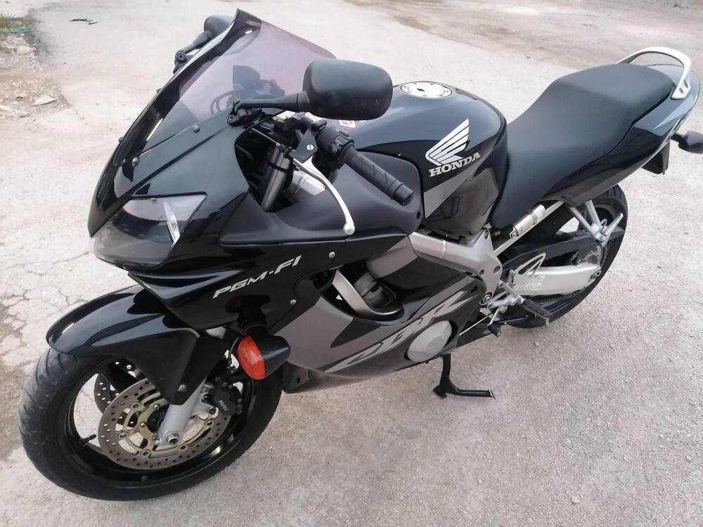 Honda CBR 600 F4i (5)