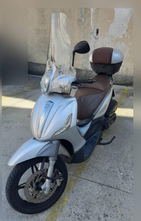 Piaggio Beverly 350 SportTouring ie (2011 - 15) (3)