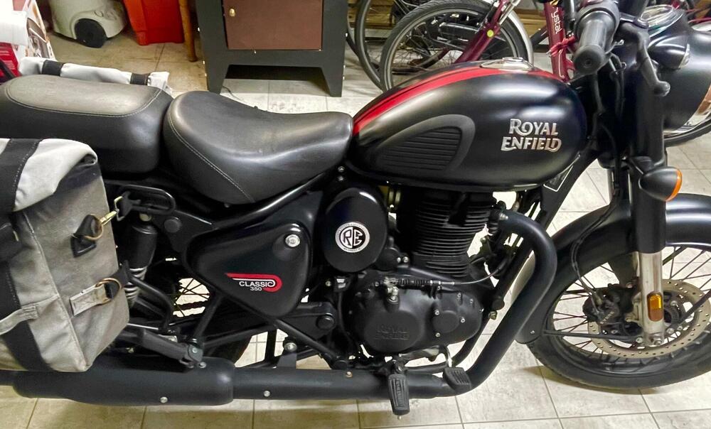 Royal Enfield Classic 350 (2021 - 25)