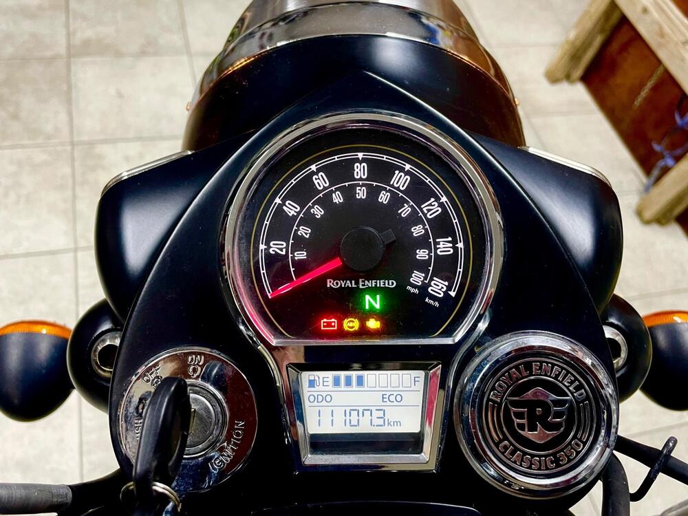 Royal Enfield Classic 350 (2021 - 25) (5)