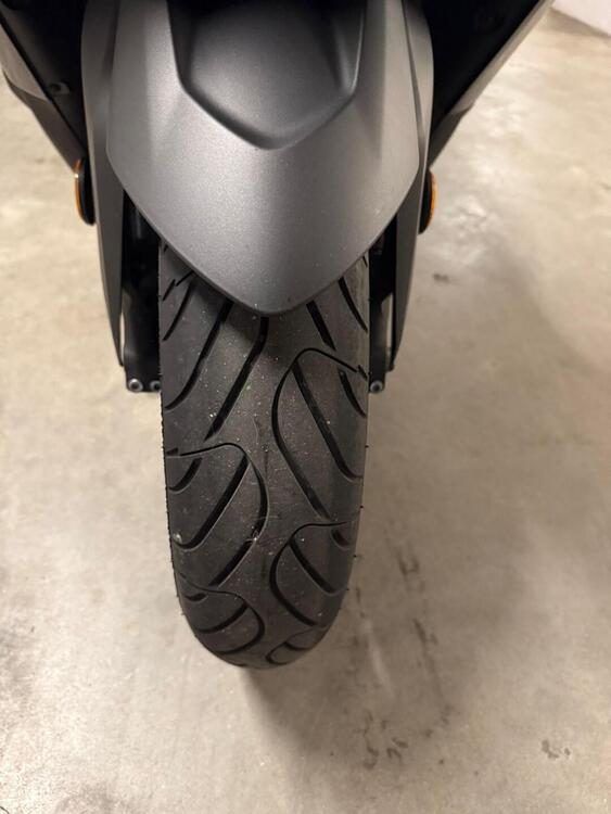 Yamaha T-Max 560 Tech Max (2022 - 24) (5)