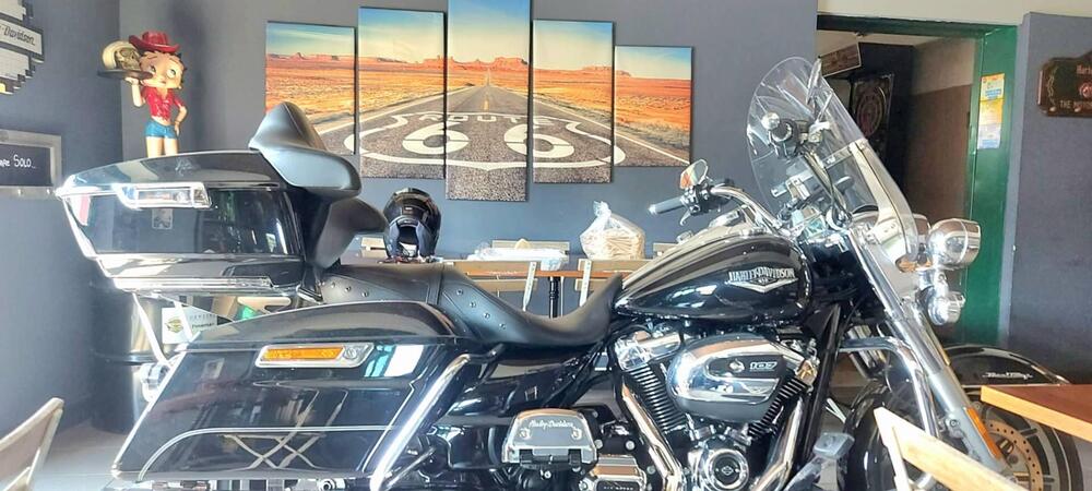 Harley-Davidson 107 Road King Special (2017 - 18) - FLHRXS (5)