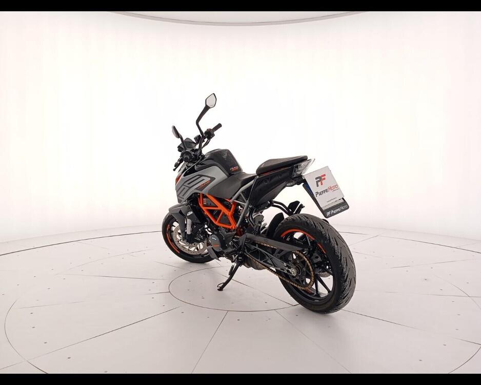 KTM 125 Duke (2021 - 23) (4)